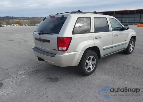 2007 Jeep Grand Cherokee Laredo z USA, uszkodzony, nr VIN 1J8HR48P97C692911